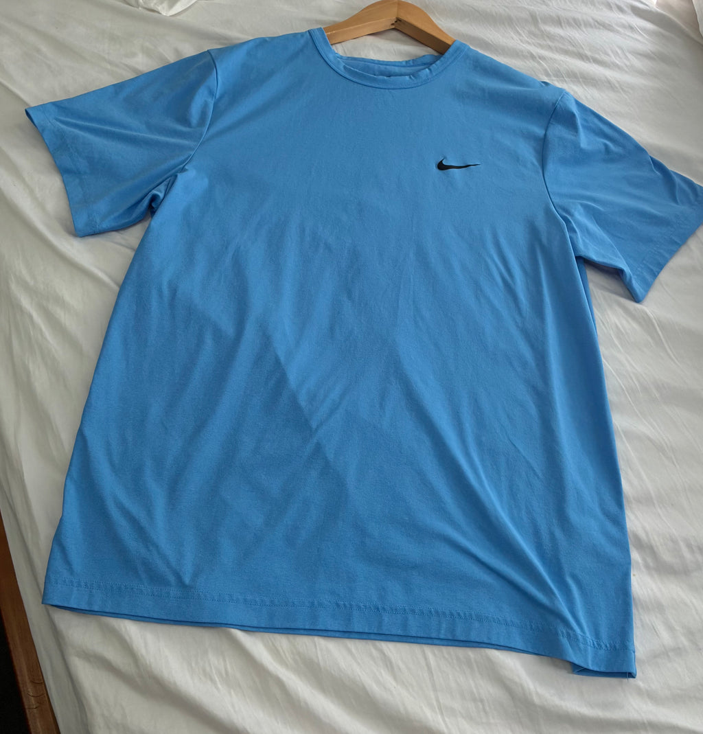 Nike Dri Fit Powdered Blue T-Shirt Size Large