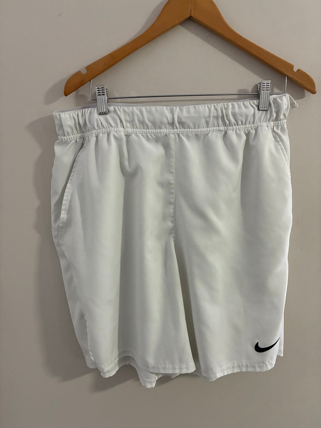 Nike Dri-Fit Shorts – White, Size XL
