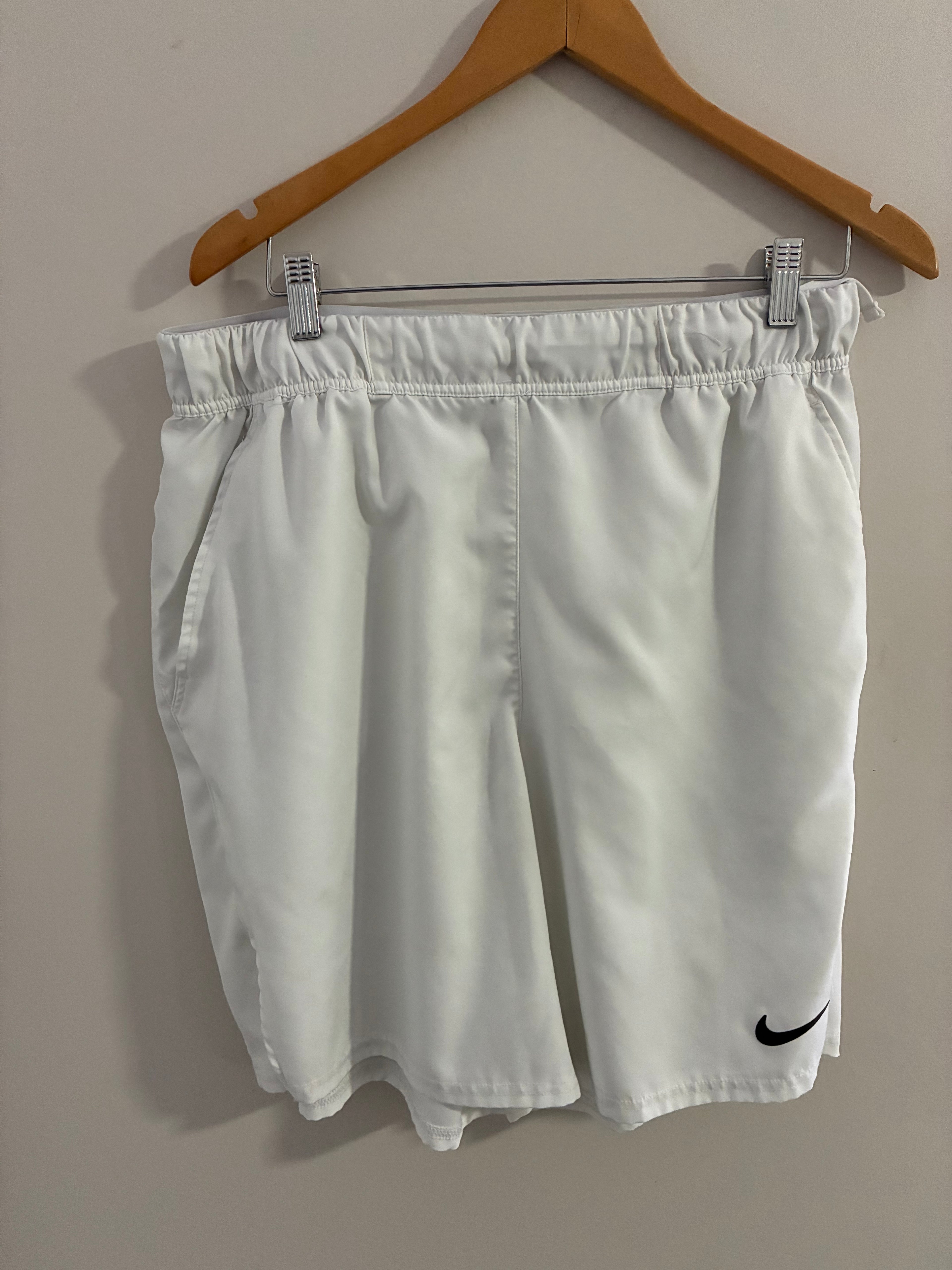 Nike Dri-Fit Shorts – White, Size XL
