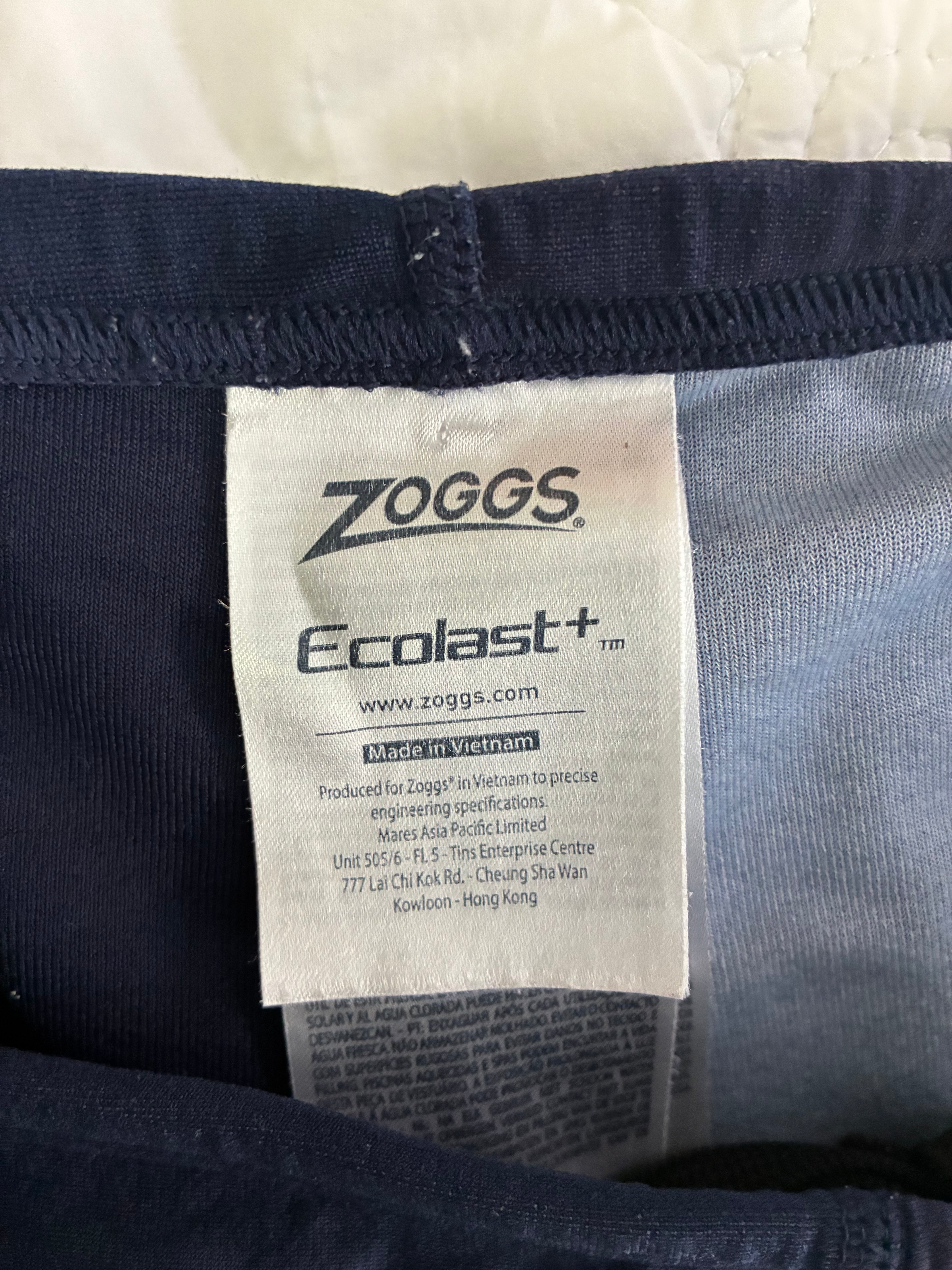 Zoggs Men’s Swimmers Size: 32 (AU 14)
