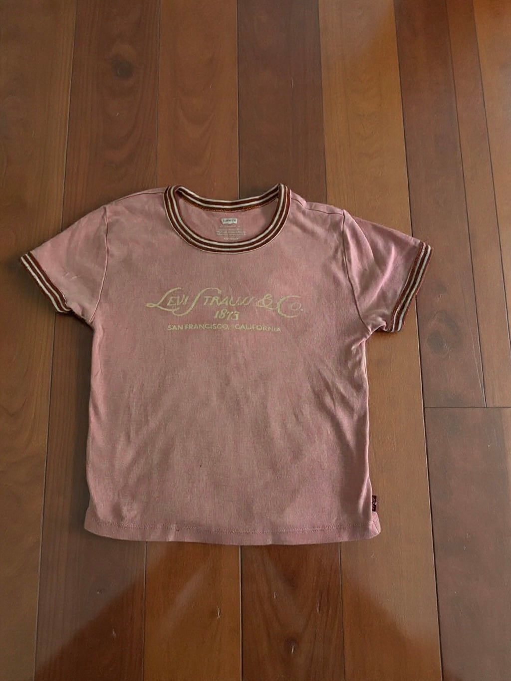 Levi’s Pink T shirt Size XS