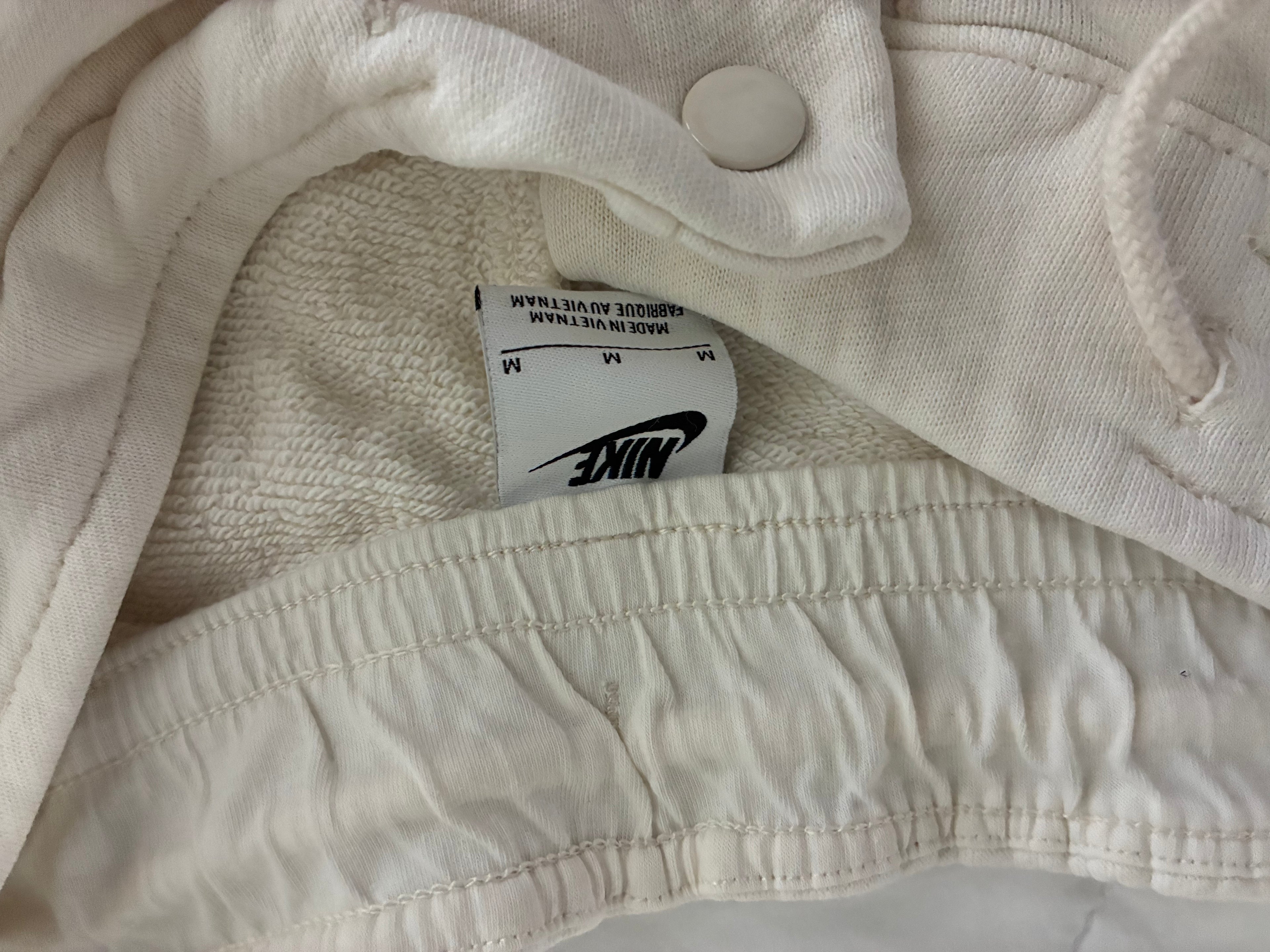 Nike Cream Track Pants – Men’s Size M, Comfortable &amp; Stylish