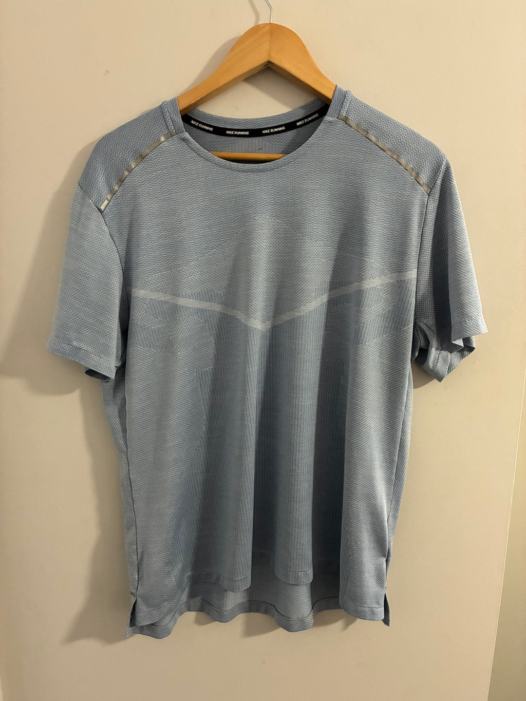 Nike Dri-FIT Light Blue Performance Shirt – Men’s XL