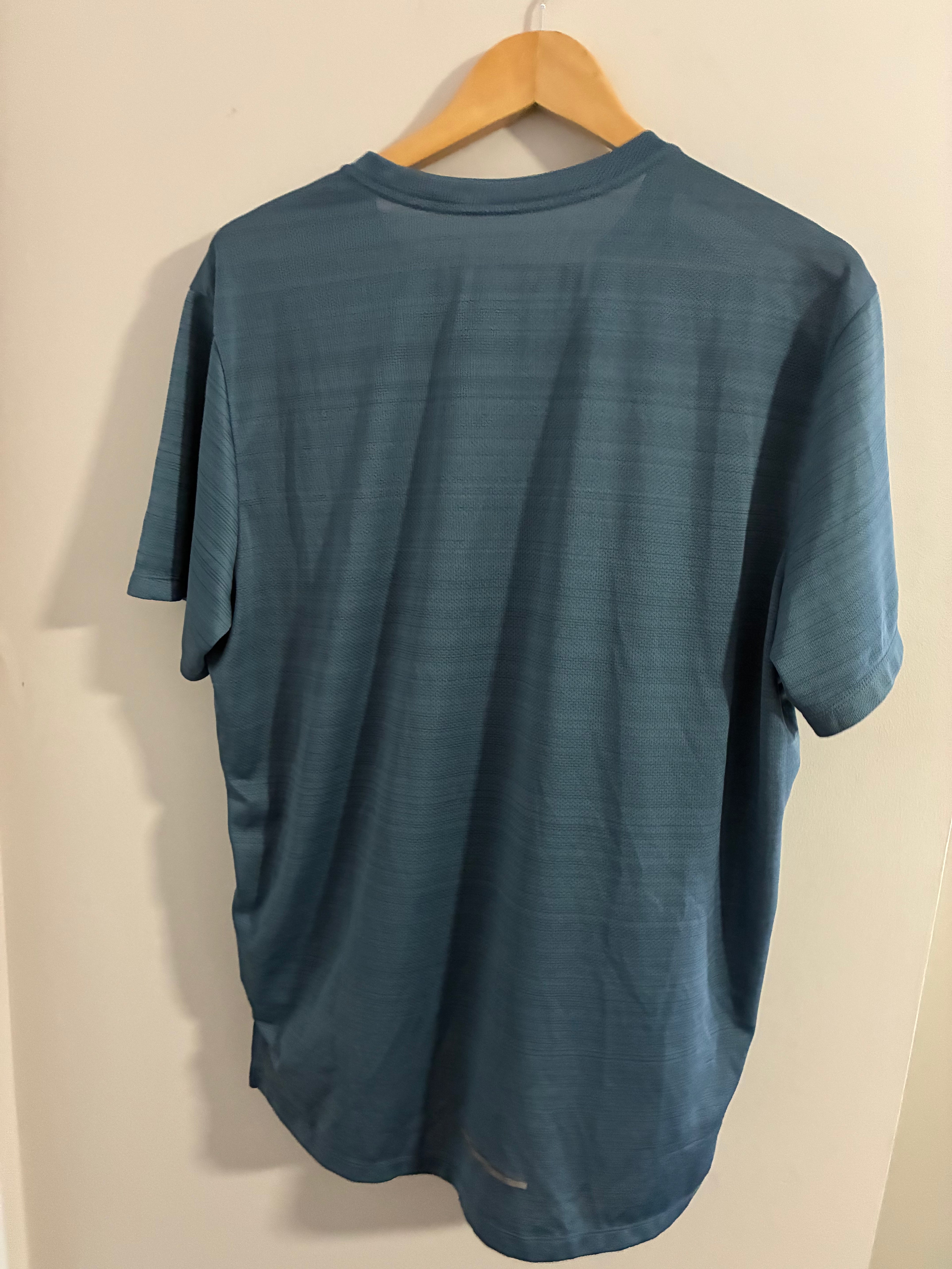 Nike Dri-FIT Teal Performance Shirt – Men’s Size XL