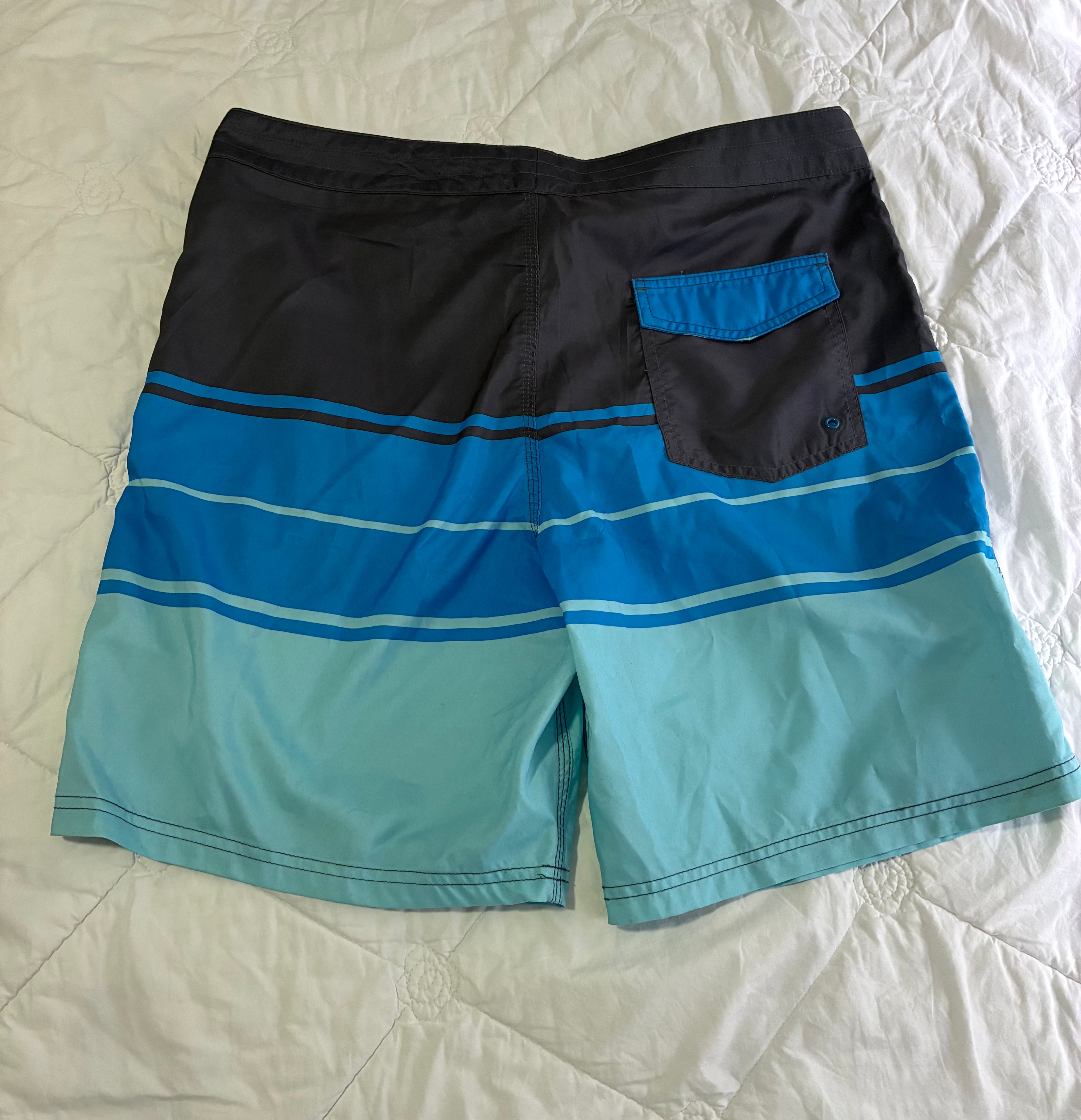 Target Multi-Color Board Shorts – Boys Size 92, Fun &amp; Comfortable