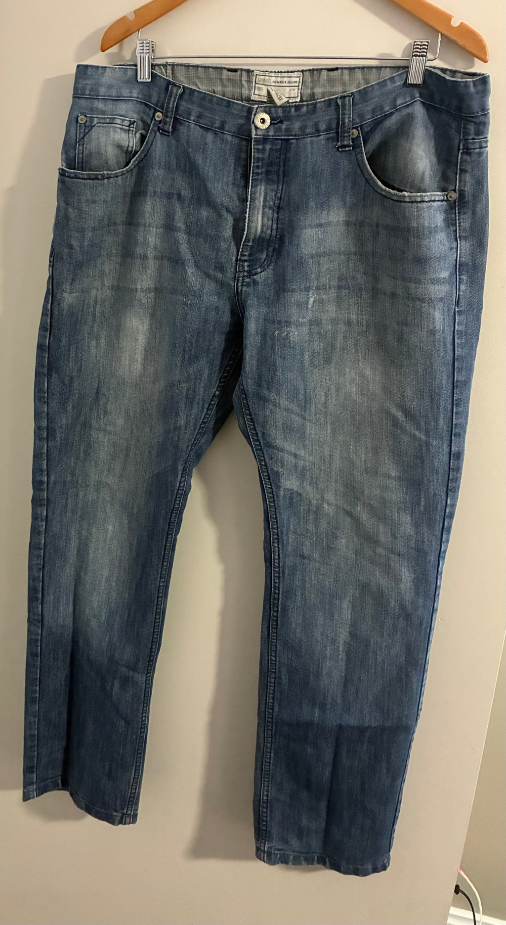Colours Alexander Julian Mens Jeans Size 38x32 Dark Wash Distressed